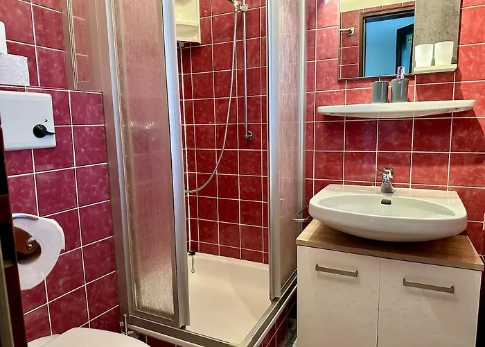 Apartamento Mini Mit Pool Nutzung & Balkon *