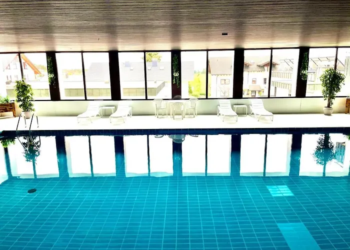 Mini Mit Pool Nutzung & Balkon *