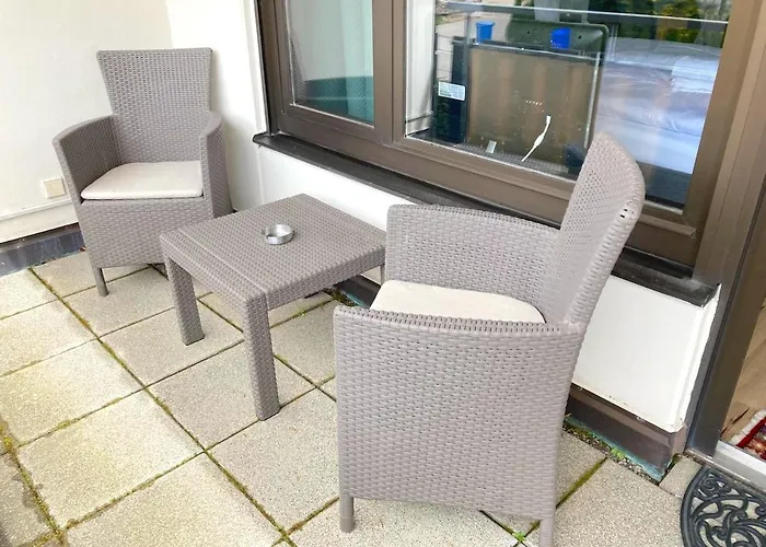 Mini Mit Pool Nutzung & Balkon